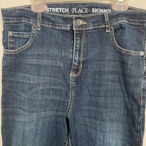 The Childrens Place boys stretch skinny jeans in size 18. Color is Legendwash.